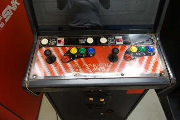 SNK Neo Geo MVS 4-Slot Arcade Videospielautomat - US Import