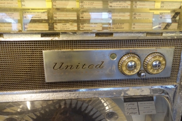 United UPB-100 Jukebox - US Import