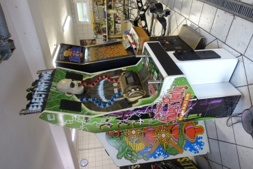 The New Adams Family Generator Arcade - US Import