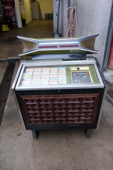 AMI CD II CMM4 Cadette de Luxe - Violetta Jukebox