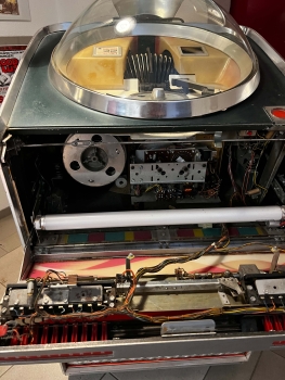AMi Continental 2-100 Jukebox