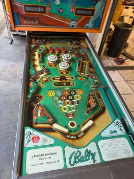 Bally Eight Ball Flipper