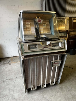 AMi J-100 Jukebox