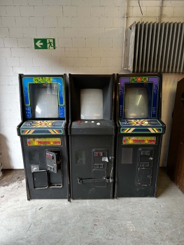 3x Atari Centipede Cabaret Arcade Videospielautomaten im Set