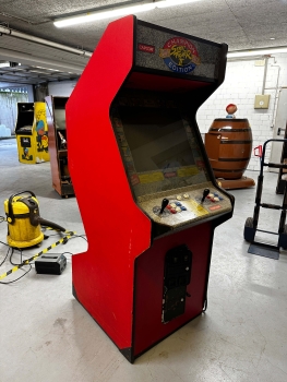 Capcom Street Fighter 2 Arcade Videospielautomat in 3 Koam K3 Z Shape Cab