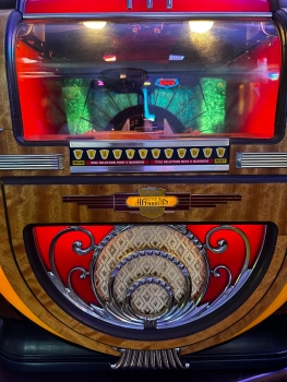 Rock-Ola / Antique Apparatus CD Counter Top Jukebox Model CD-91
