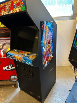 American Sammy Krazy Bowl Arcade Videospielautomat in Atari Centipede Cab