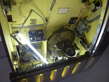 AMi R-82 Woodhue Jukebox