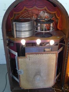 Wurlitzer 1015 Jukebox