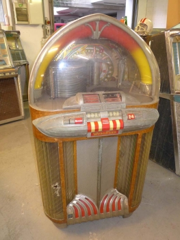 Wurlitzer 1100 Jukebox