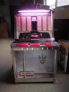 Rock-Ola 1496 Empress 120 Jukebox - US Import