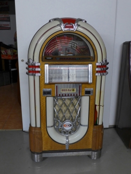 Rock-Ola Bubbler CD Jukebox