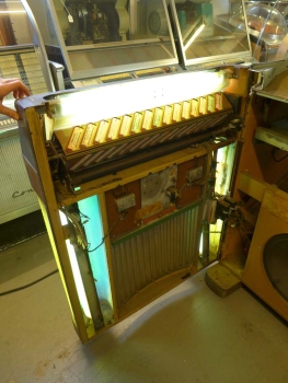 Rock-Ola 1438 Comet Fireball Jukebox