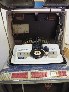 Rock-Ola 1496 Empress 120 Jukebox
