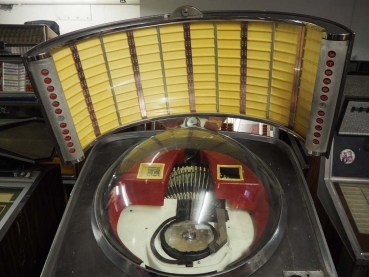 AMi Continental 2-200 Jukebox inkl. Automix 33 1/3 & 45 RPM