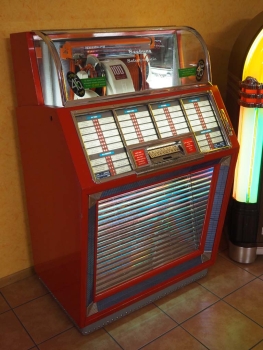 Seeburg M100B Jukebox - US Import