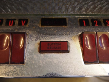 Wurlitzer 2910A Blonde Cabinet Jukebox