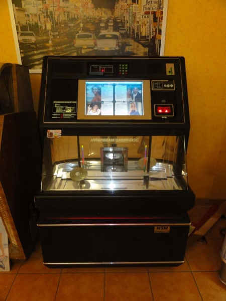 NSM Performer Grand II CD Jukebox