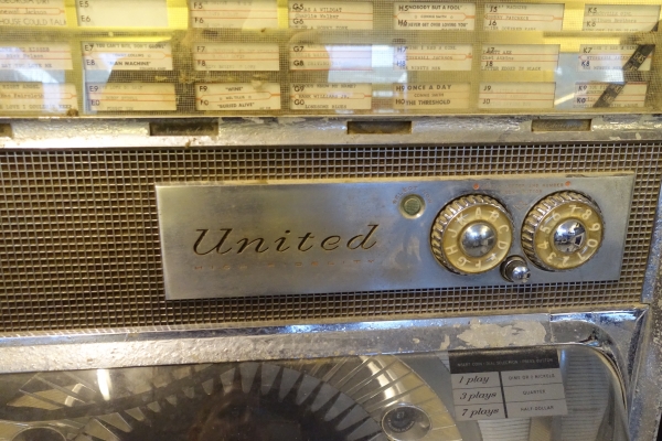 United UPB-100 Jukebox - US Import