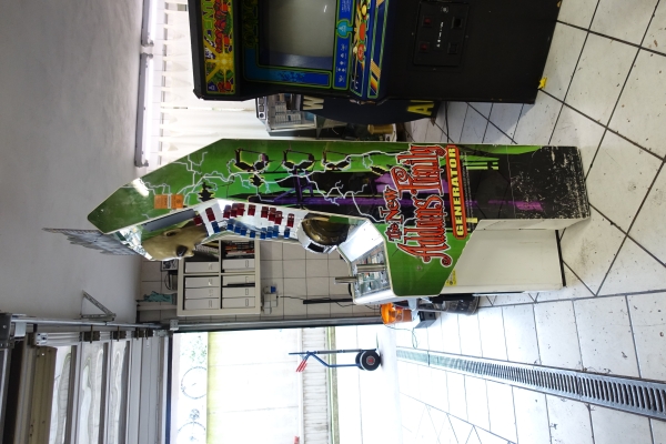 The New Adams Family Generator Arcade - US Import