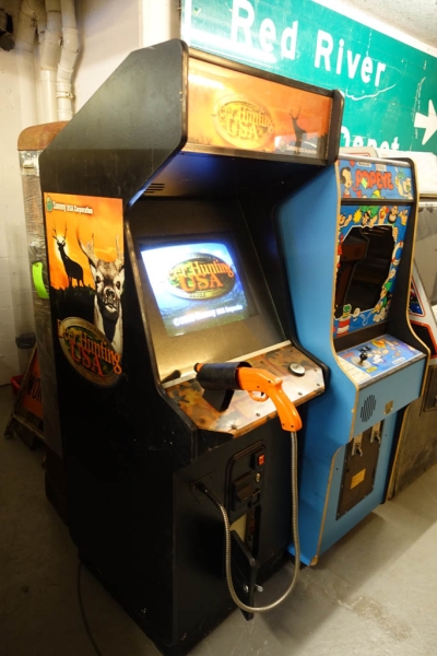 Sammy Outdoors Deer Hunting Arcade Spielautomat in Dynamo HS-5 Gehäuse - US Import