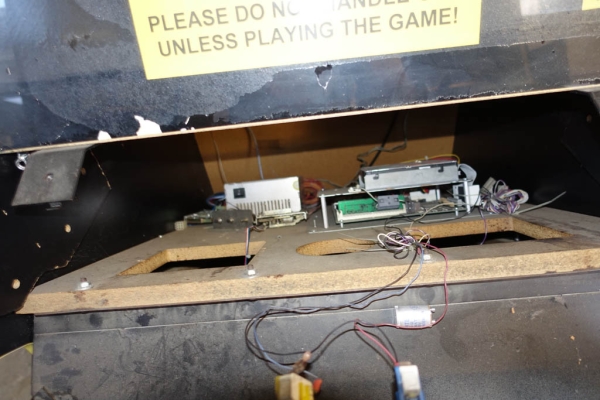 Taito Area 51 Arcade Spielautomat in Dynamo HS-5 Gehäuse - US Import