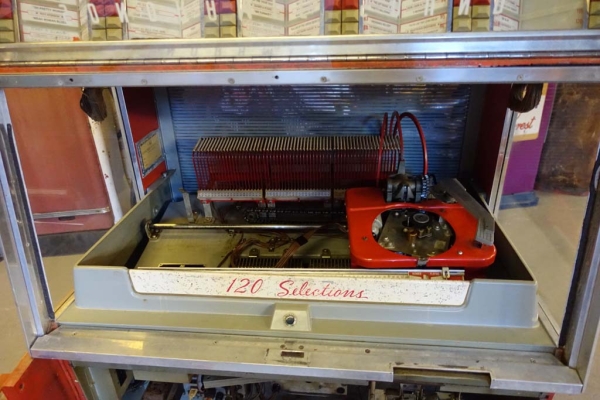 AMi F-120 Jukebox US-Import