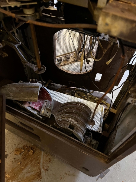Wurlitzer 1100 Jukebox + Parts Machine