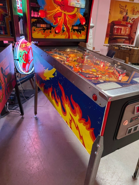 Bally Midway Fireball Classic Flipper Pinball