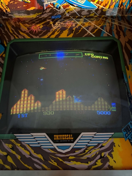 Universal Cosmic Avenger Arcade Videospielautomat