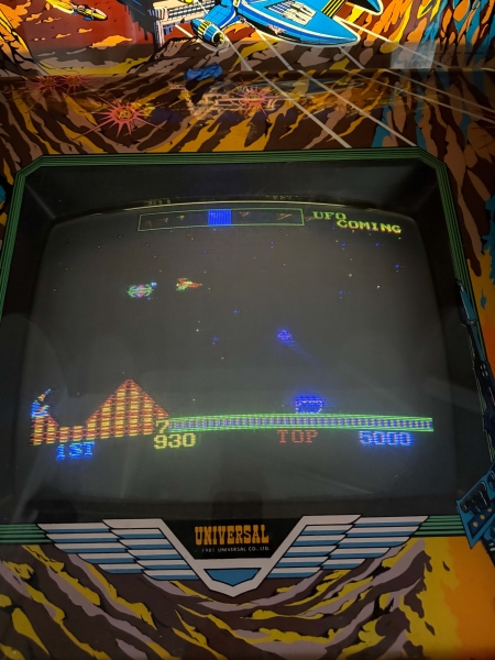 Universal Cosmic Avenger Arcade Videospielautomat