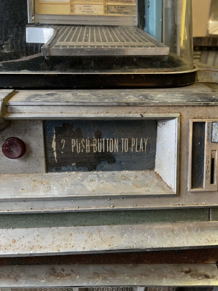 AMi J-100 Jukebox