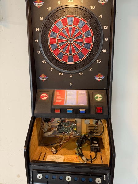 Löwen Dartautomat HB 8