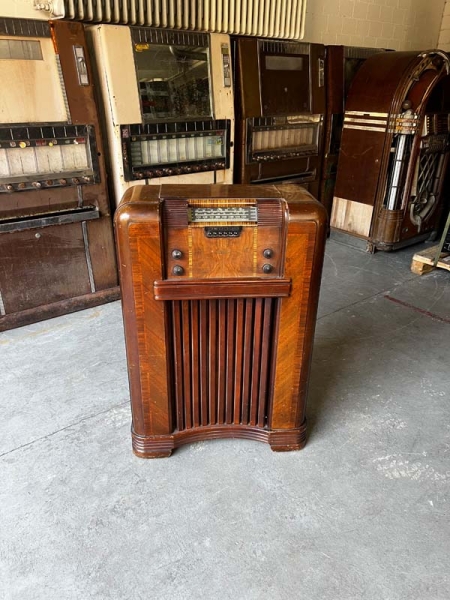 Philco Art Deco Floor Radio Radioempfänger