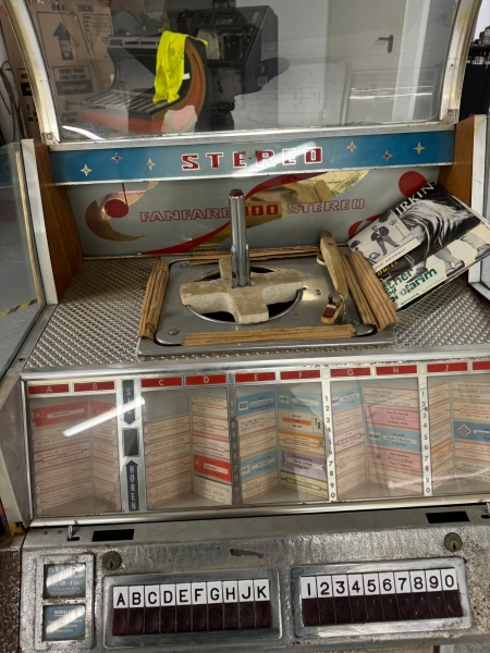 NSM Fanfare 100 Stereo Musikbox Jukebox