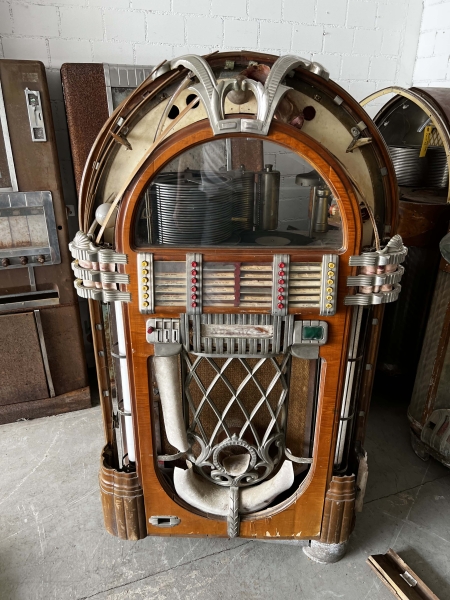 Wurlitzer 1015 Jukebox