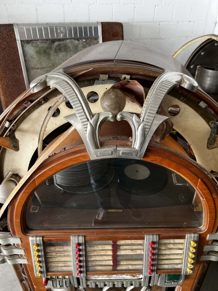 Wurlitzer 1015 Jukebox