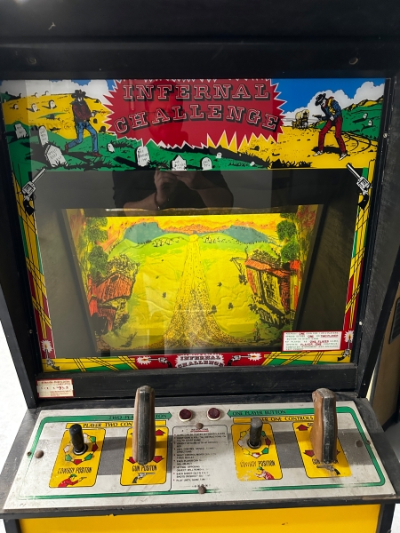 Geiger Infernal Challenge Arcade Videospielautomat