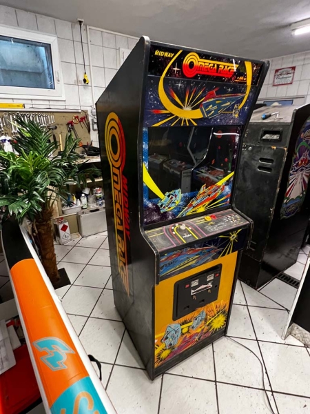 Midway Omega Race Arcade Videospielautomat