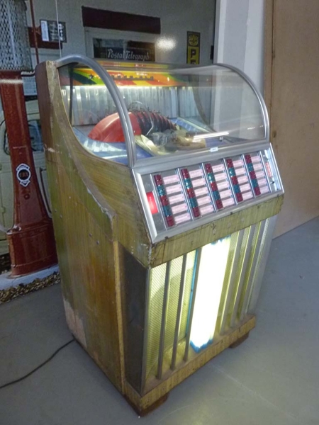 Rock-Ola 1442 Jukebox