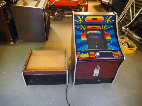 Data East Astro Fighter Super Mini Arcade Videospielautomat - US Import