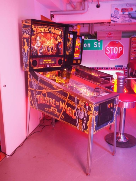 Bally Theatre of Magic Pinball Flipper - US Import