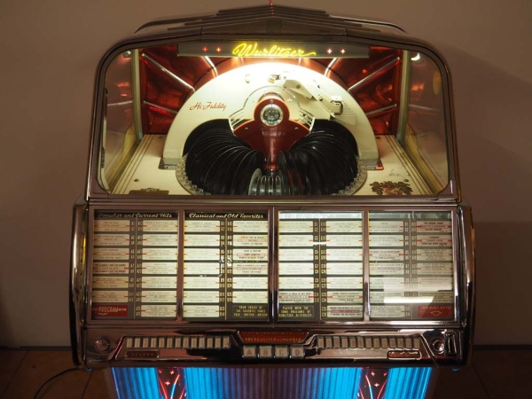 Wurlitzer 1800 Jukebox