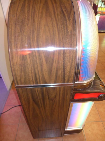 Wurlitzer 1050 Nostalgia Jukebox