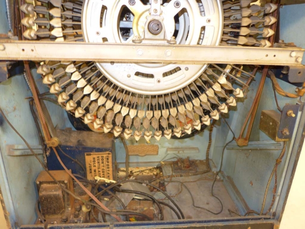 Rock-Ola 1478 Tempo 2-120 Jukebox