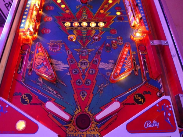 Bally The Six Million Dollar Man Pinball