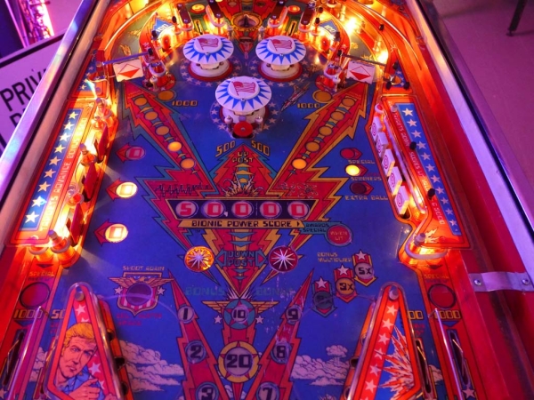 Bally The Six Million Dollar Man Pinball
