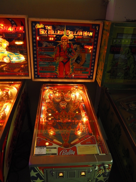 Bally The Six Million Dollar Man Pinball