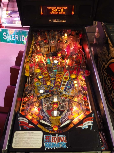 Williams Medieval Madness Pinball Flipper