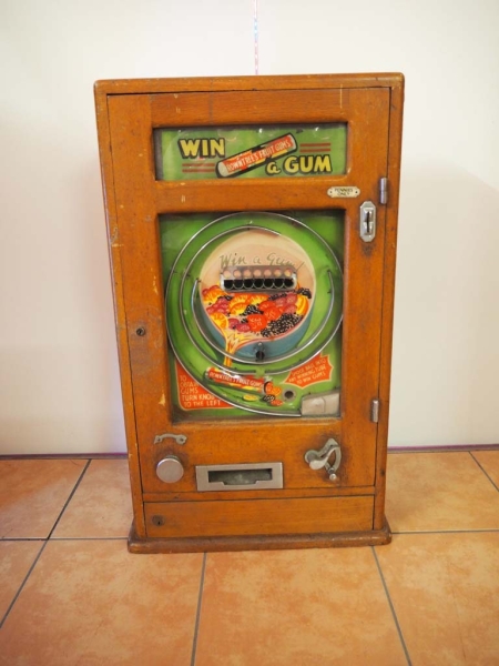 Oliver Whales Win a Gum Penny Slot Machine Kaugummi Automat - US Import